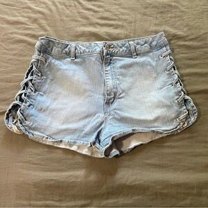 Forever21 denim shorts sz 28